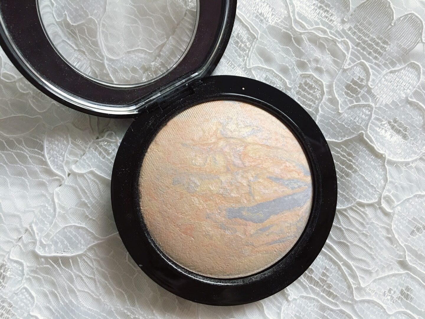 Closeup of mac lightscapade highlighter