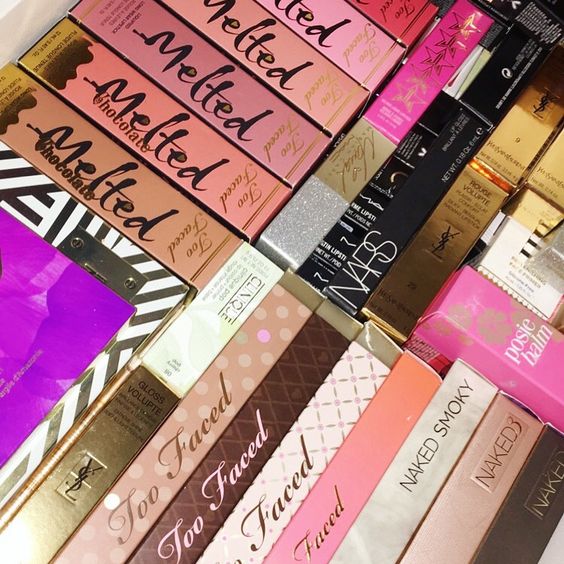 How to Declutter Your Makeup Collection