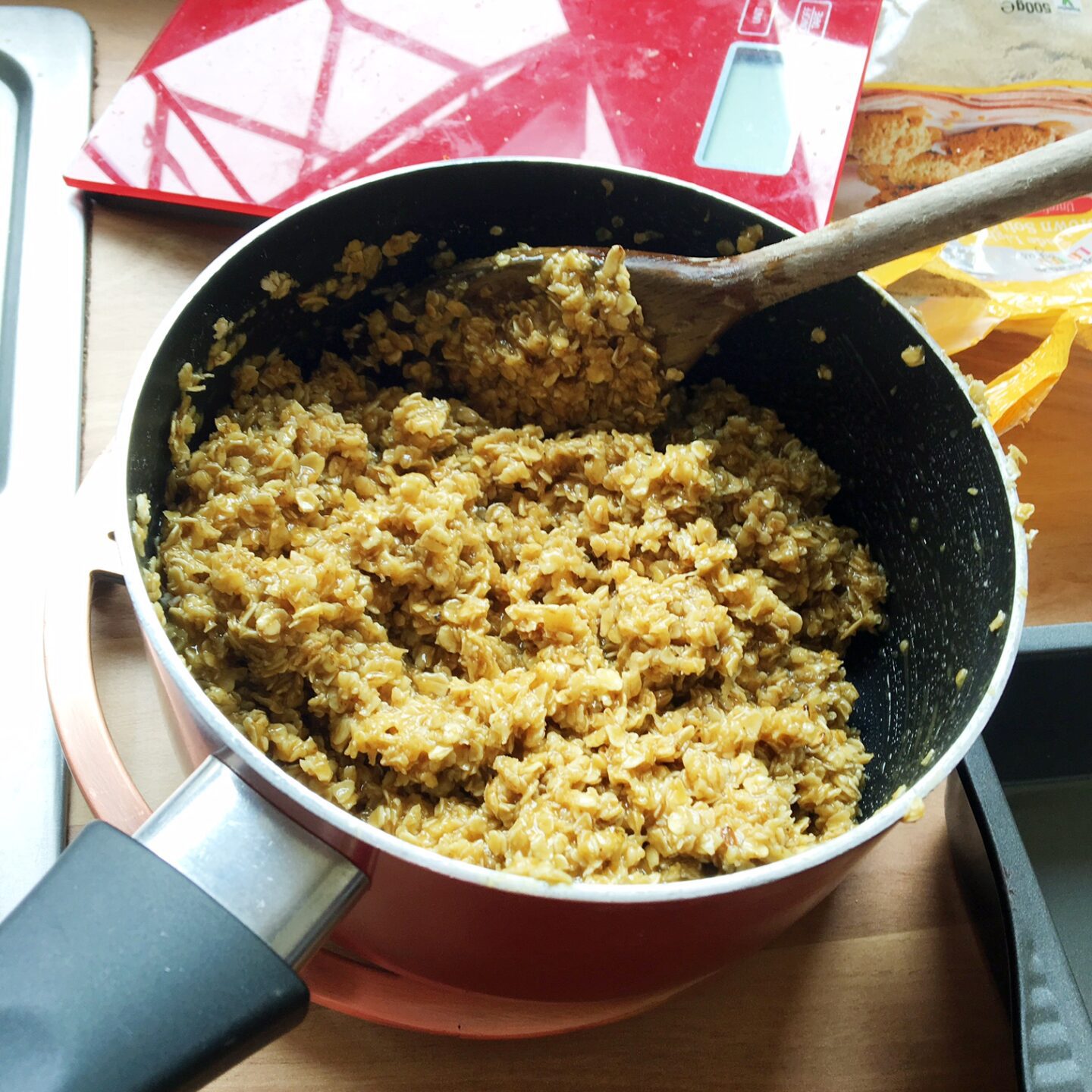 How to Bake Flapjacks | In the pan