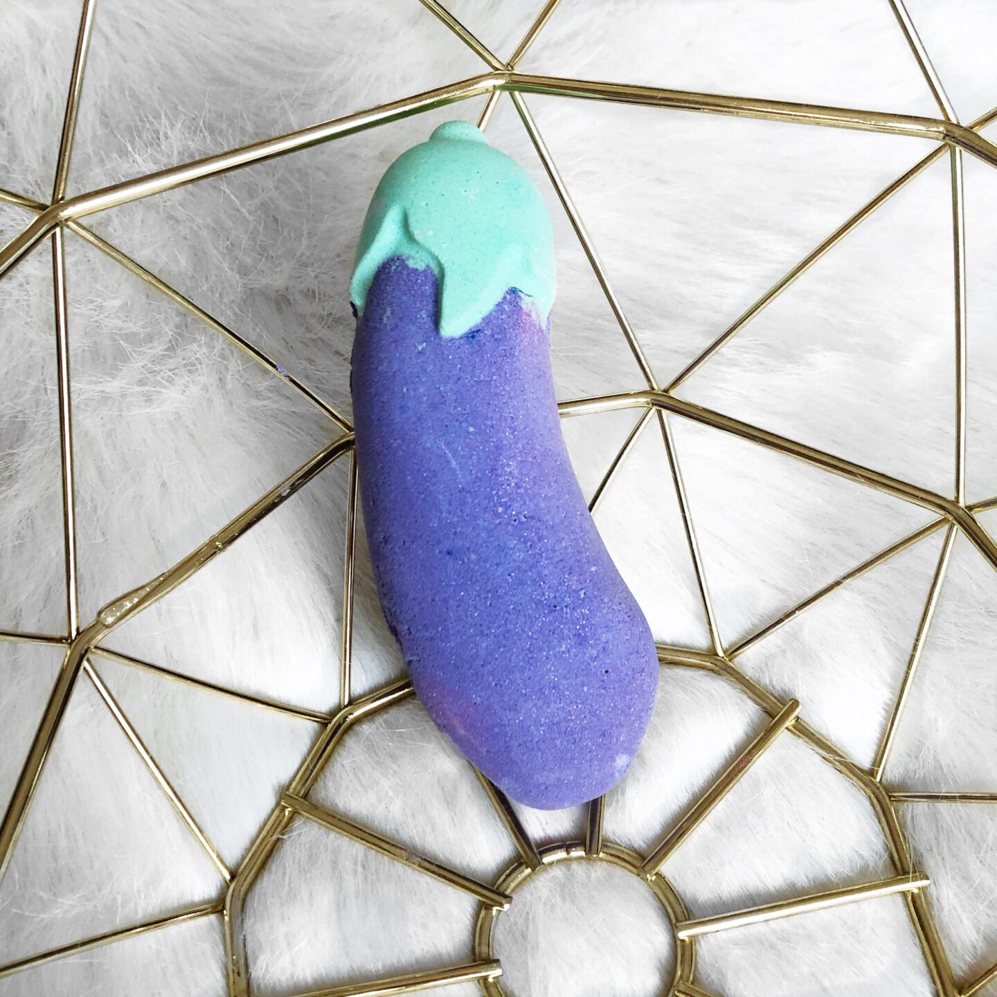Lush Aubergine Bath Bomb for Lush Valentines Day Collection