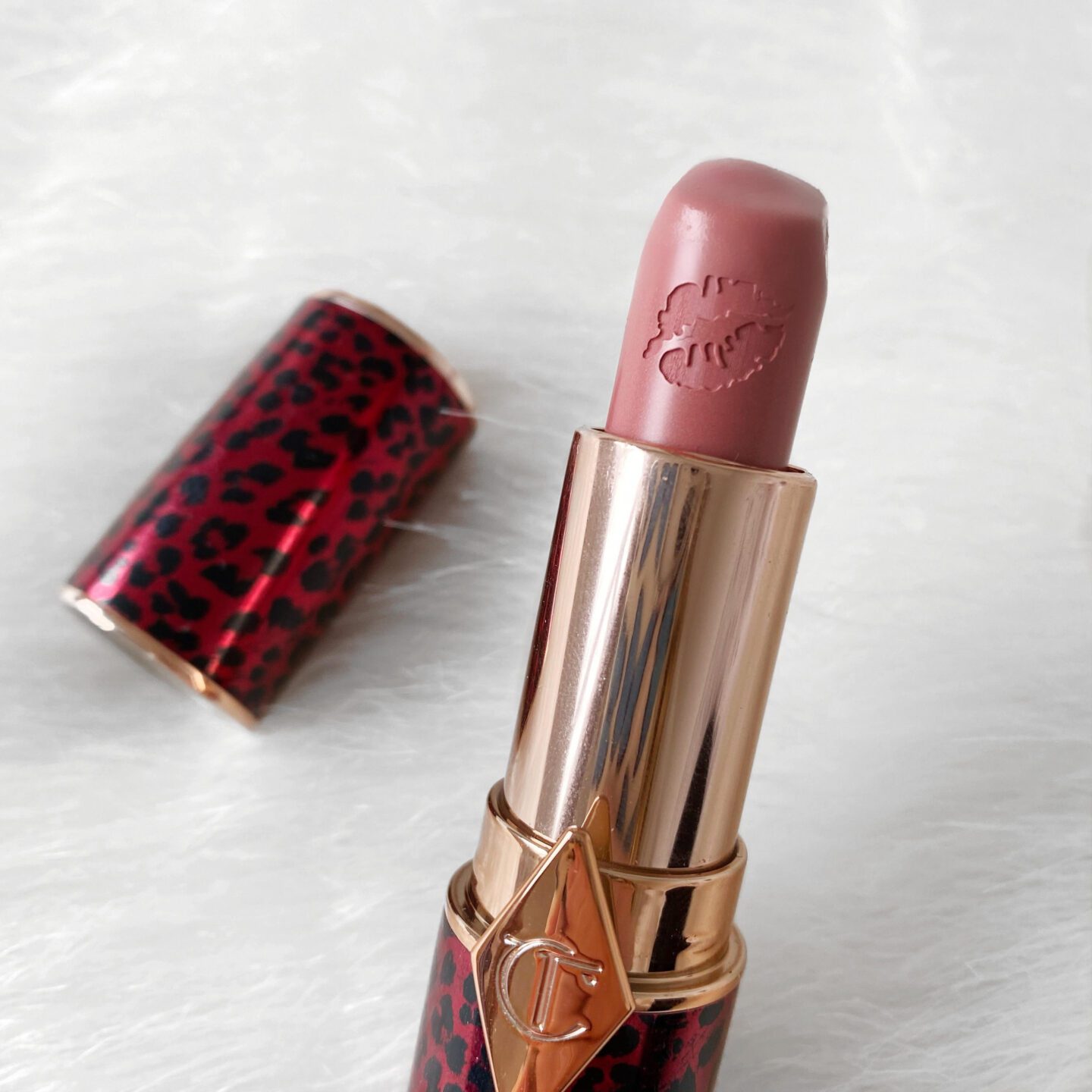 charlotte tilbury dancefloor princess lipstick