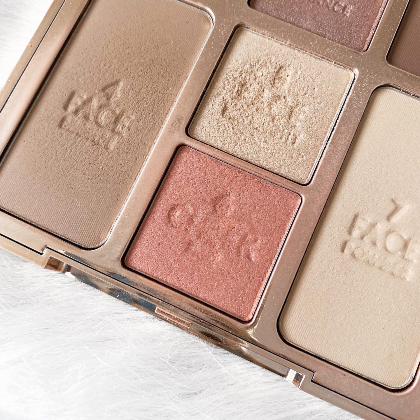 Close up of blush from Charlotte Tilbury Pretty Blushed beauty palette