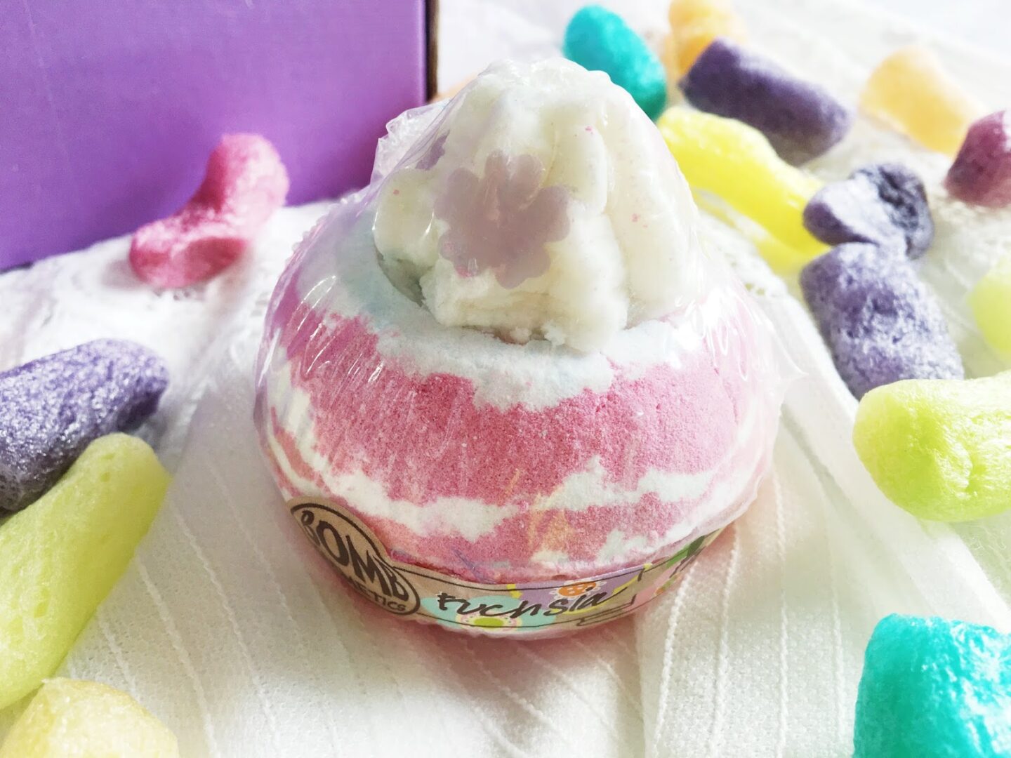 bomb cosmetics fuchsia falls bath bomb