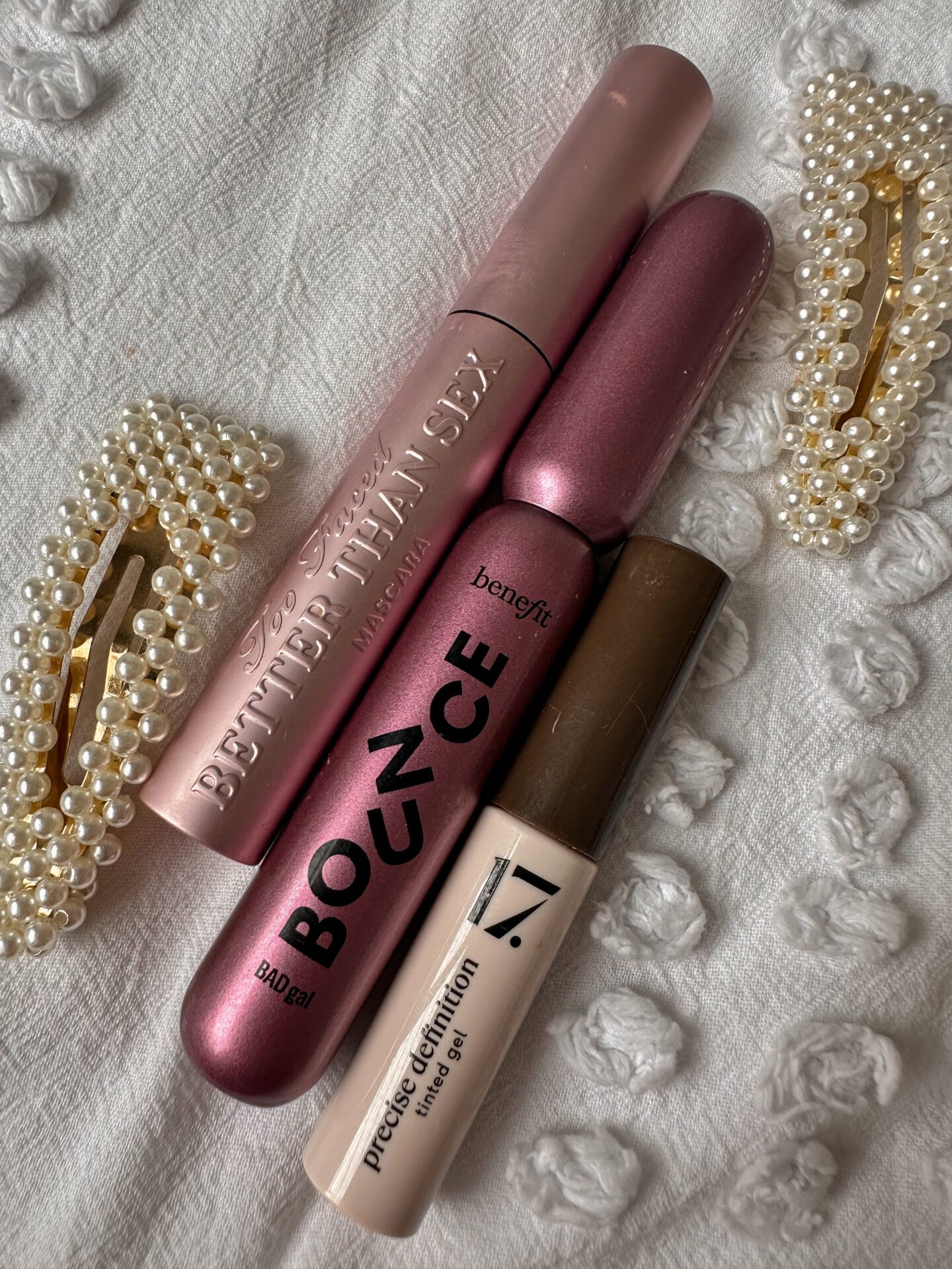 Too Faced Better Than Sex, Benefit Bounce mascara and 17. brow gel for Simple Everyday Makeup Routine